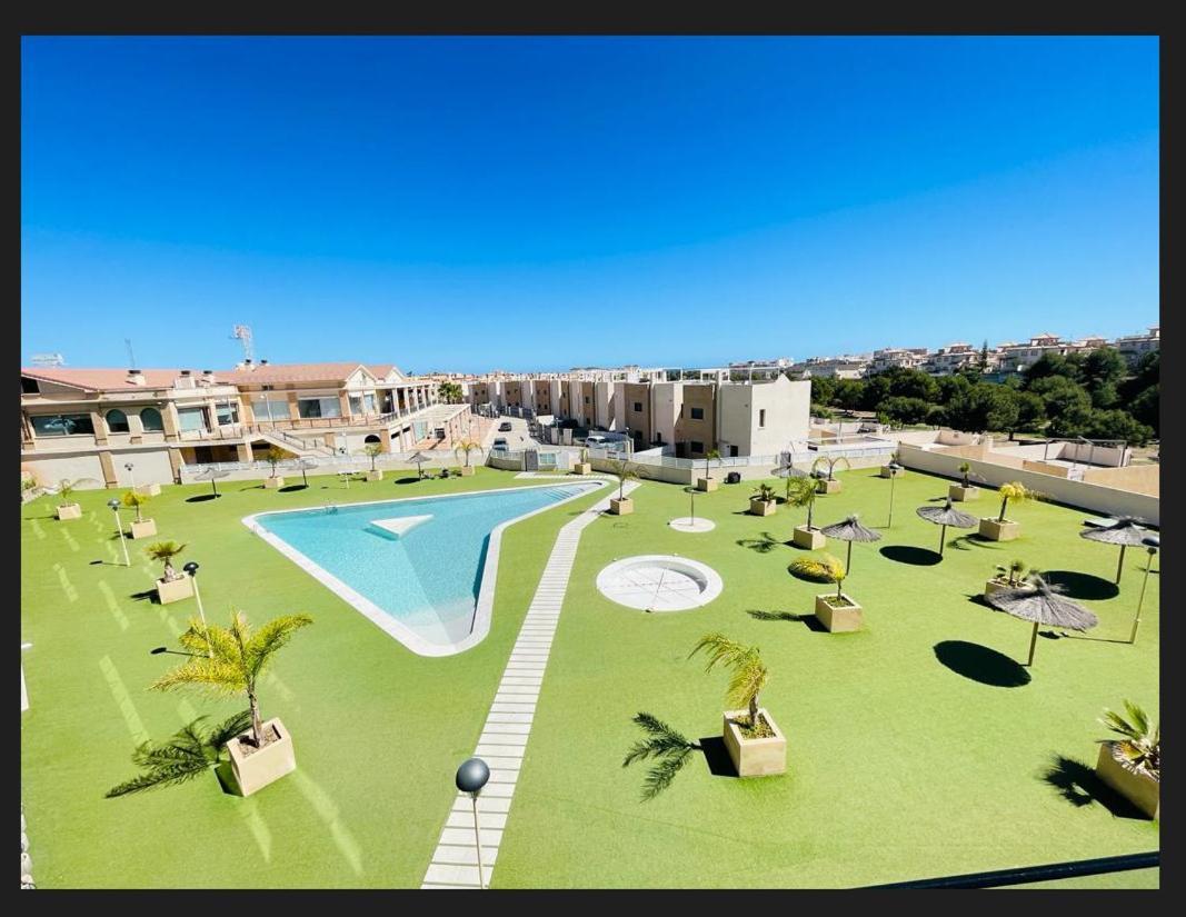 Dehesa de Campoamor 3090 Residencial Sabrinaアパートメント エクステリア 写真