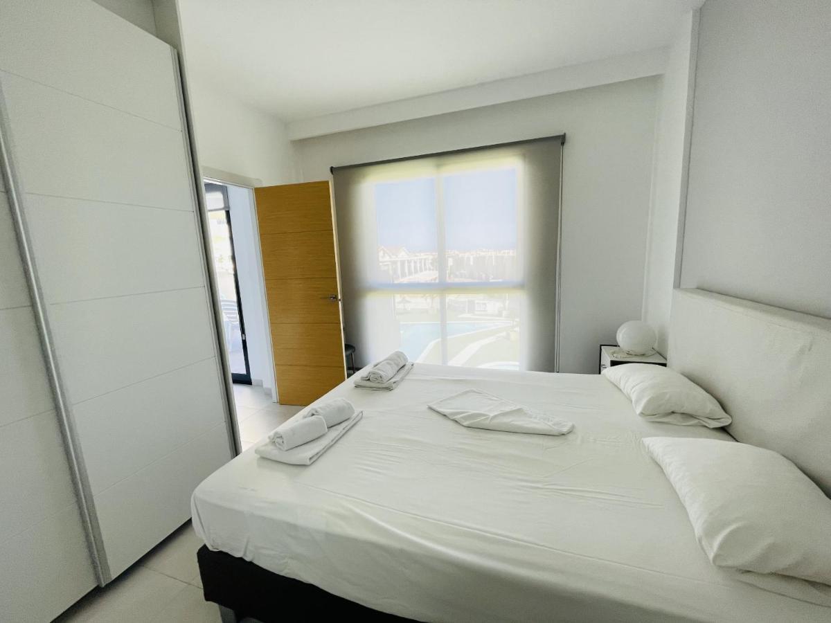 Dehesa de Campoamor 3090 Residencial Sabrinaアパートメント エクステリア 写真